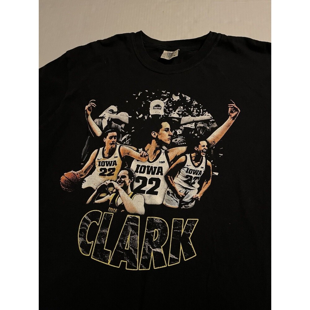 Caitlin Clark Iowa Hawkeyes NCAA College Graphic T-Shirt LARGE Basketball WNBA